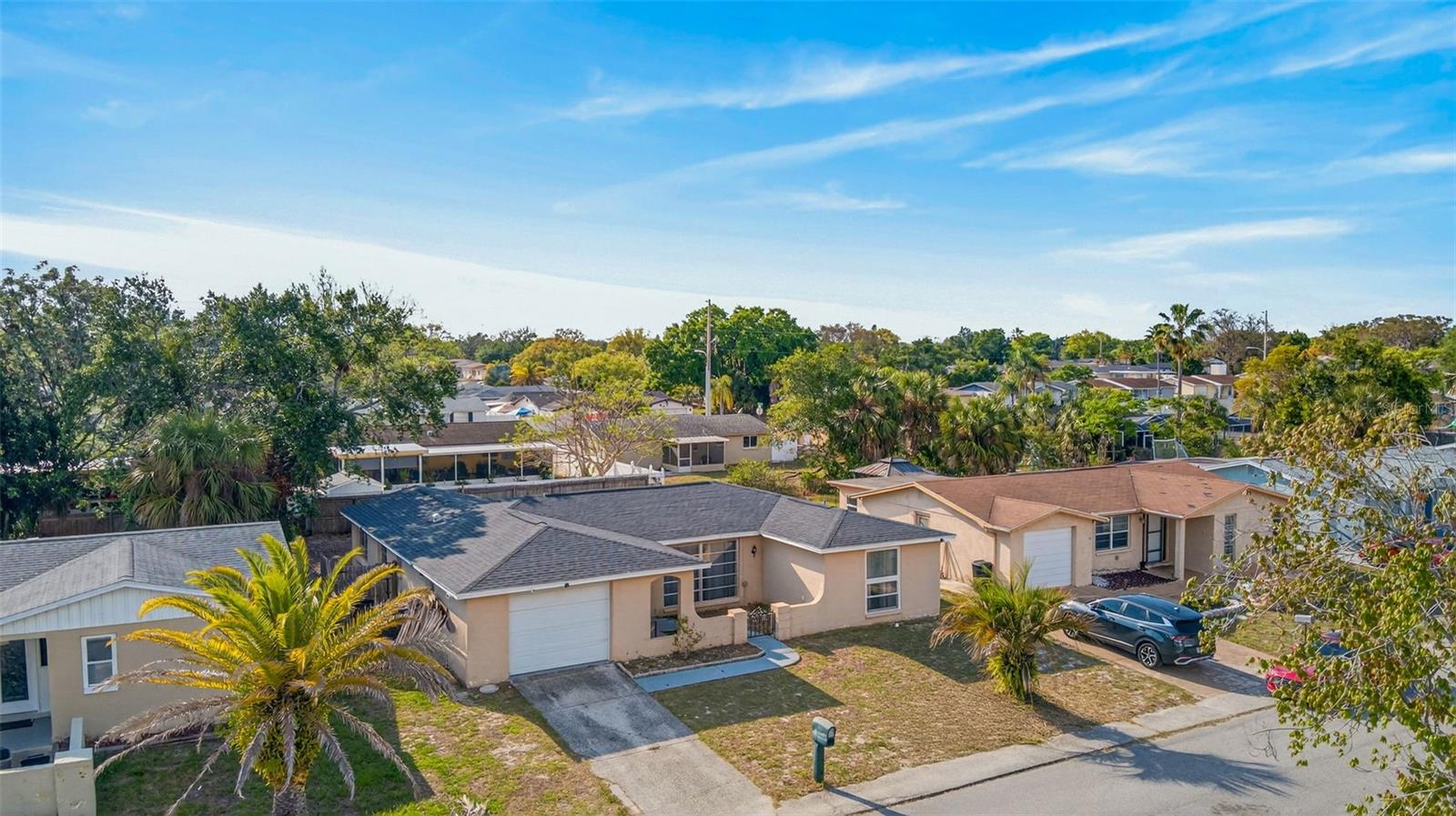 THE LAKES - Residential