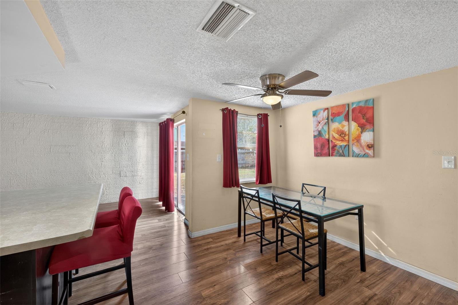 THE LAKES - Residential