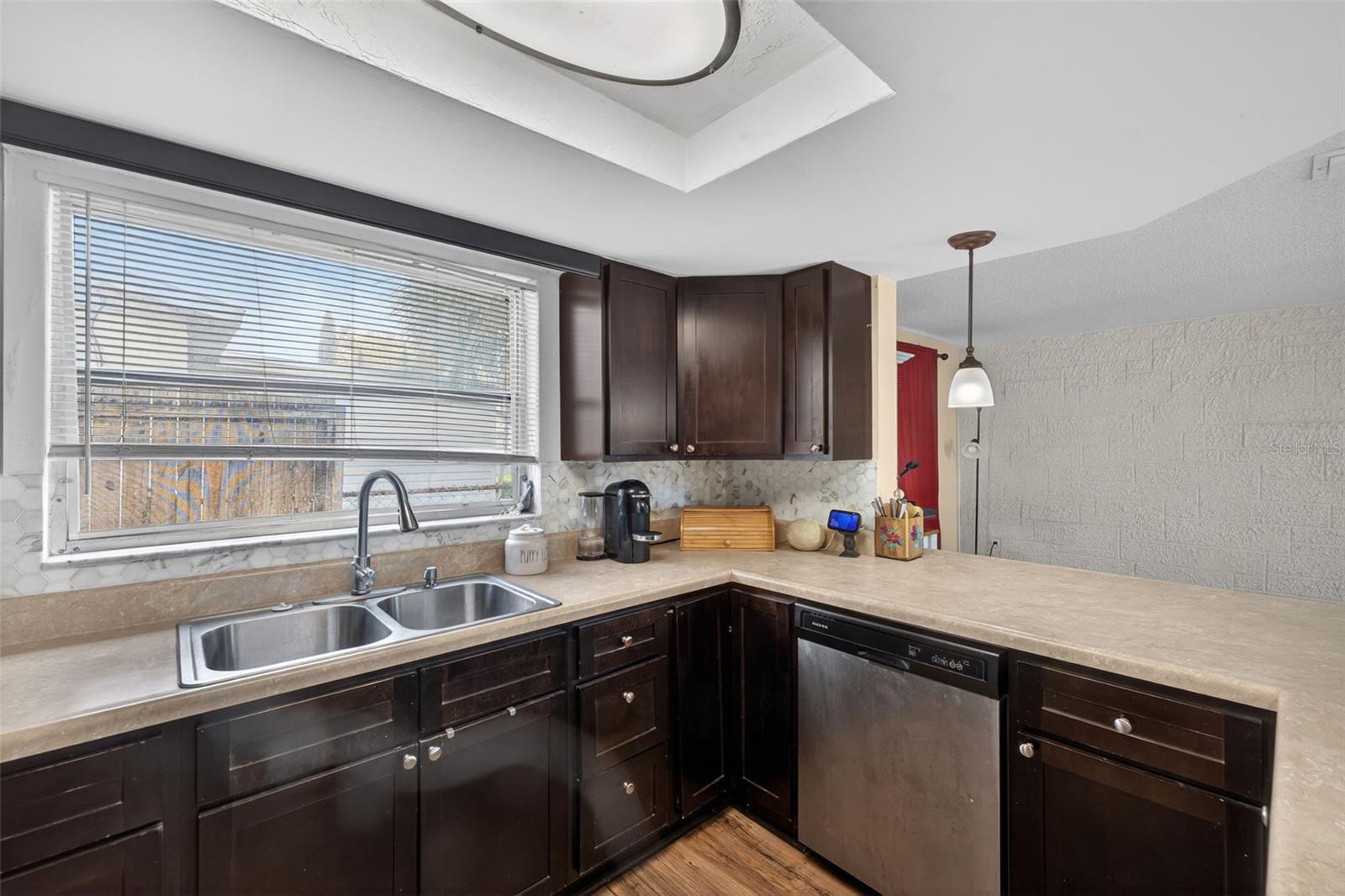 THE LAKES - Residential