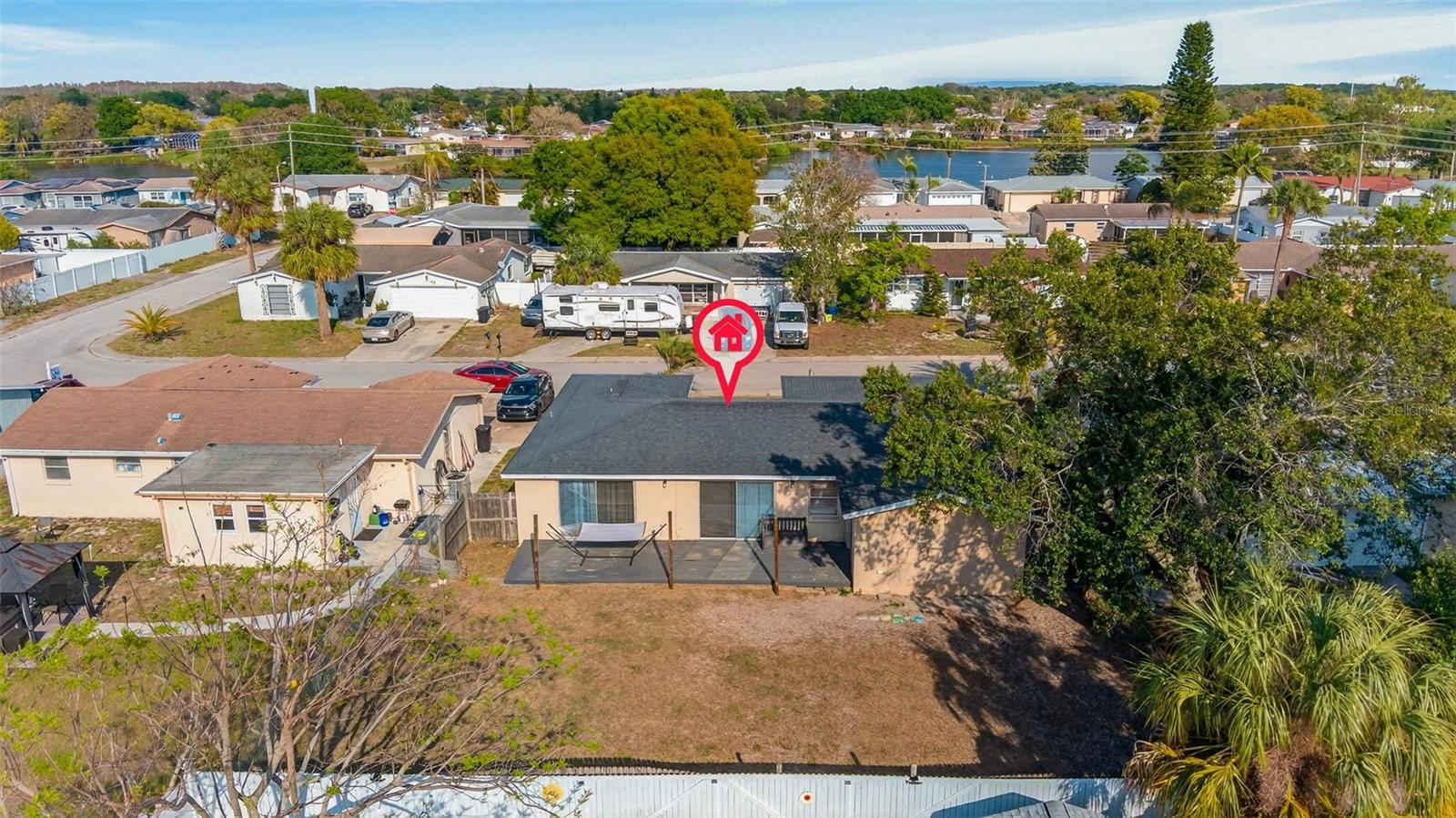 THE LAKES - Residential