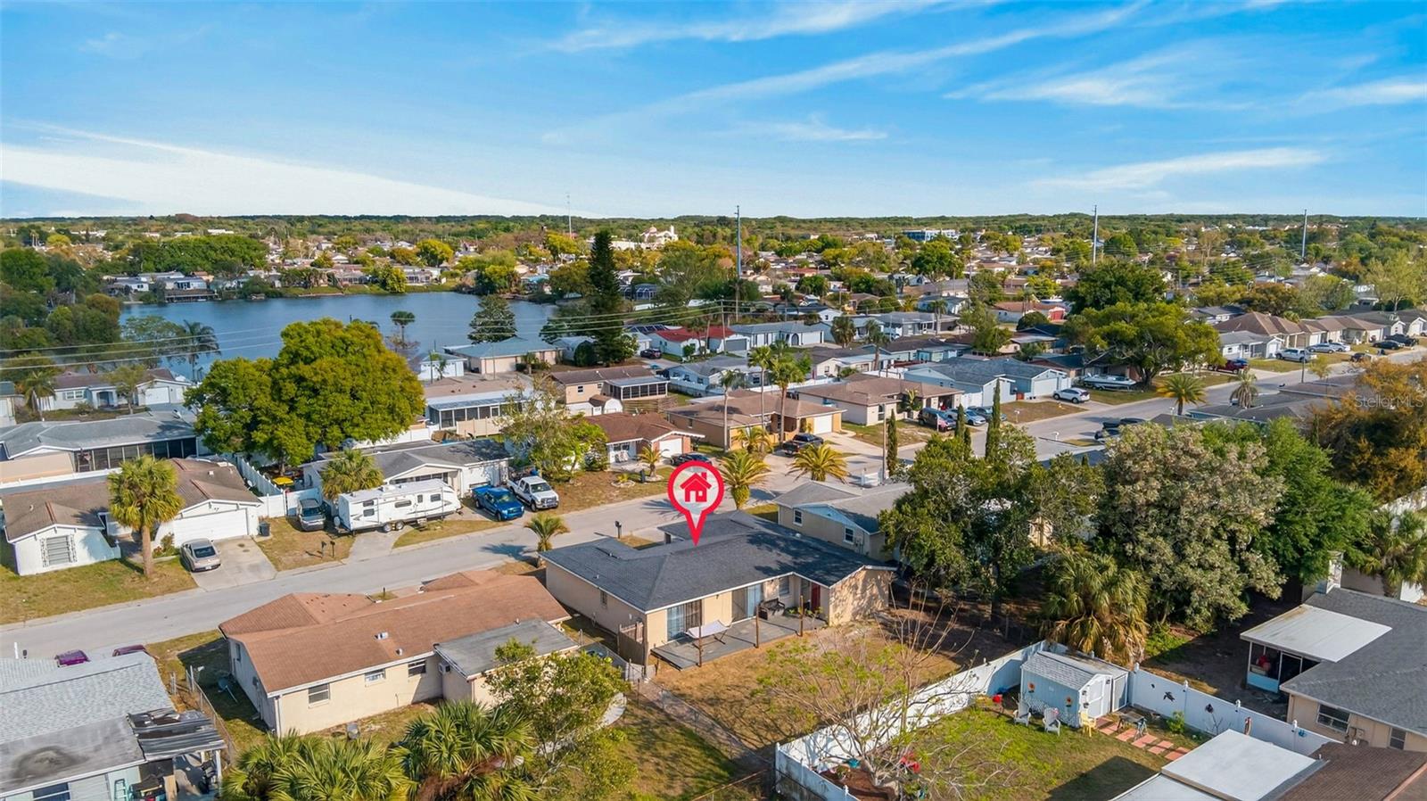 THE LAKES - Residential