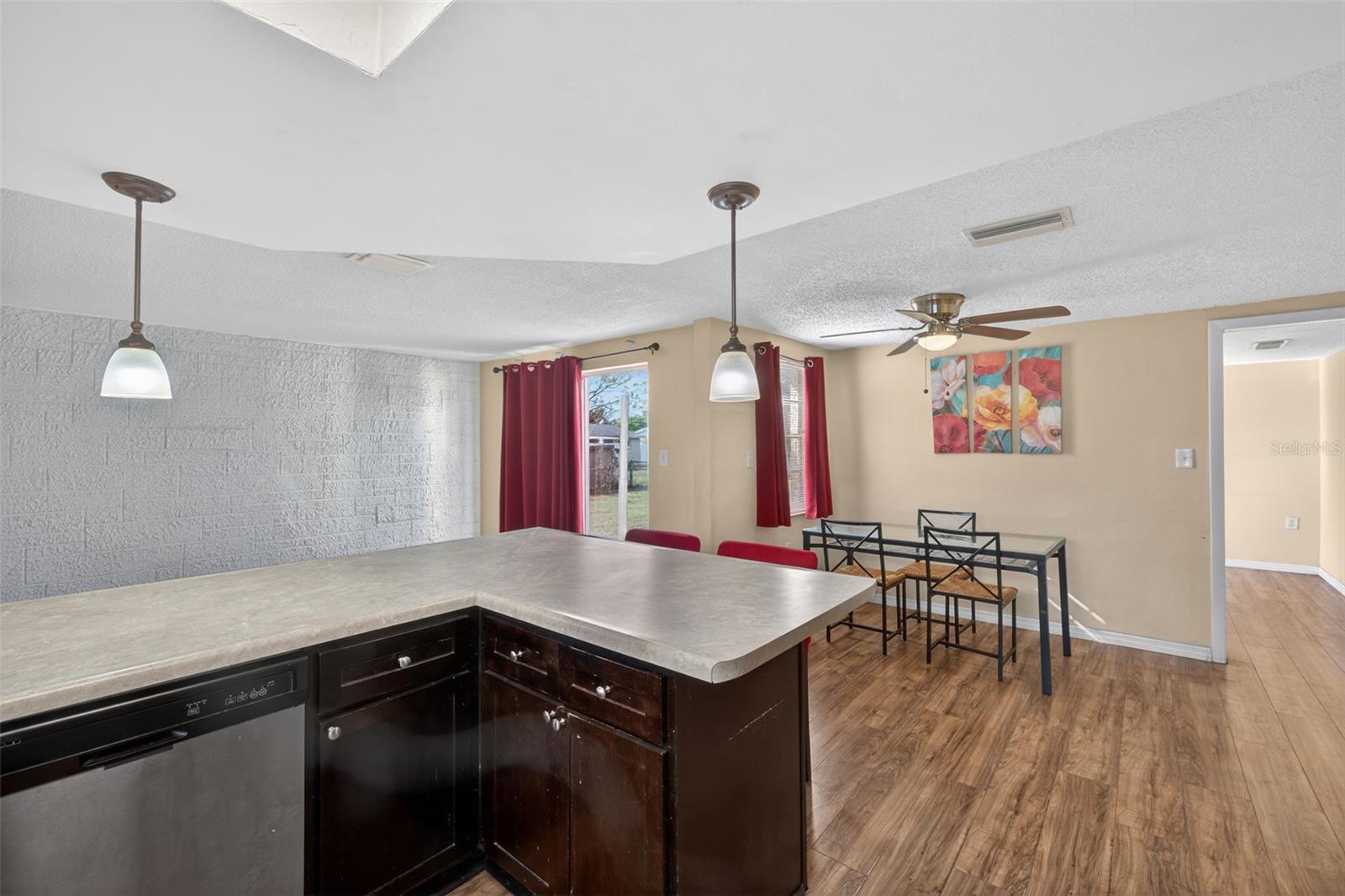 THE LAKES - Residential