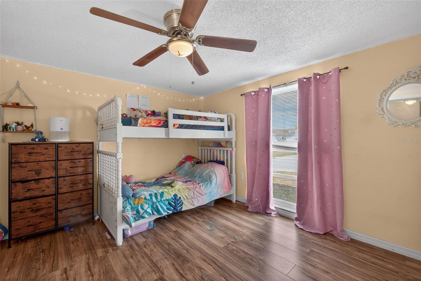 THE LAKES - Residential