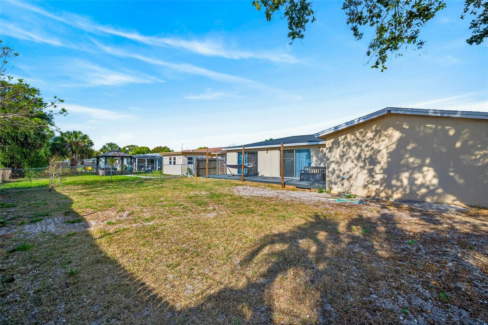 THE LAKES - Residential