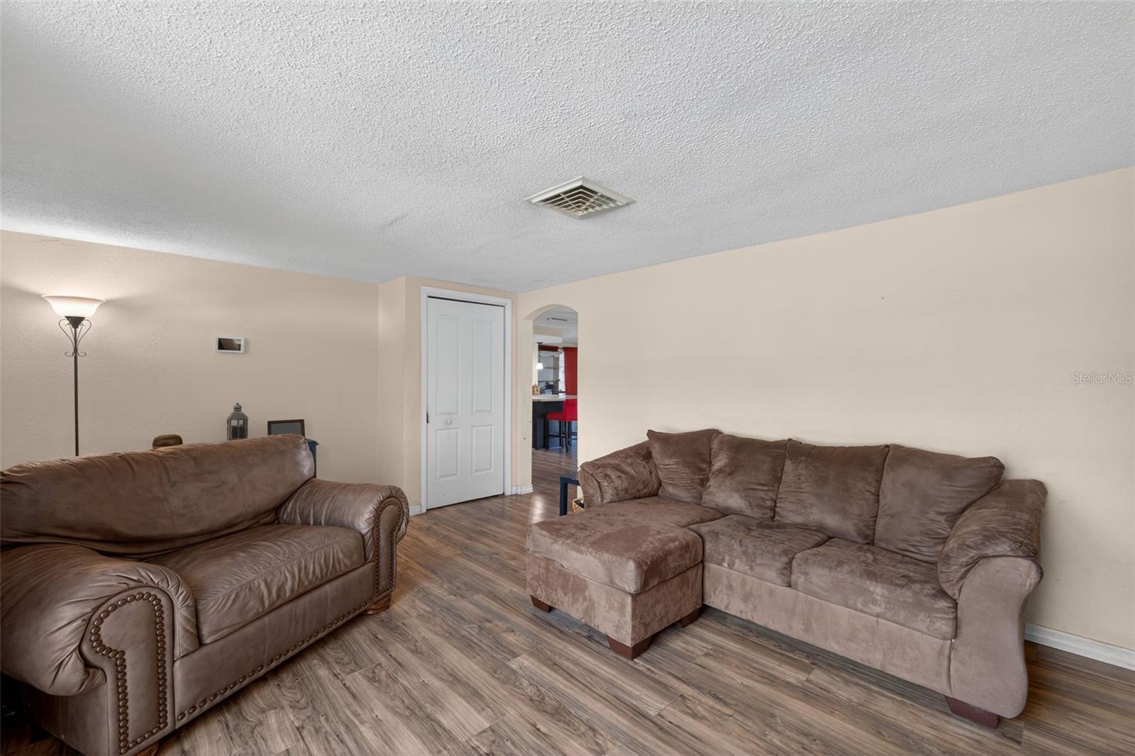 THE LAKES - Residential