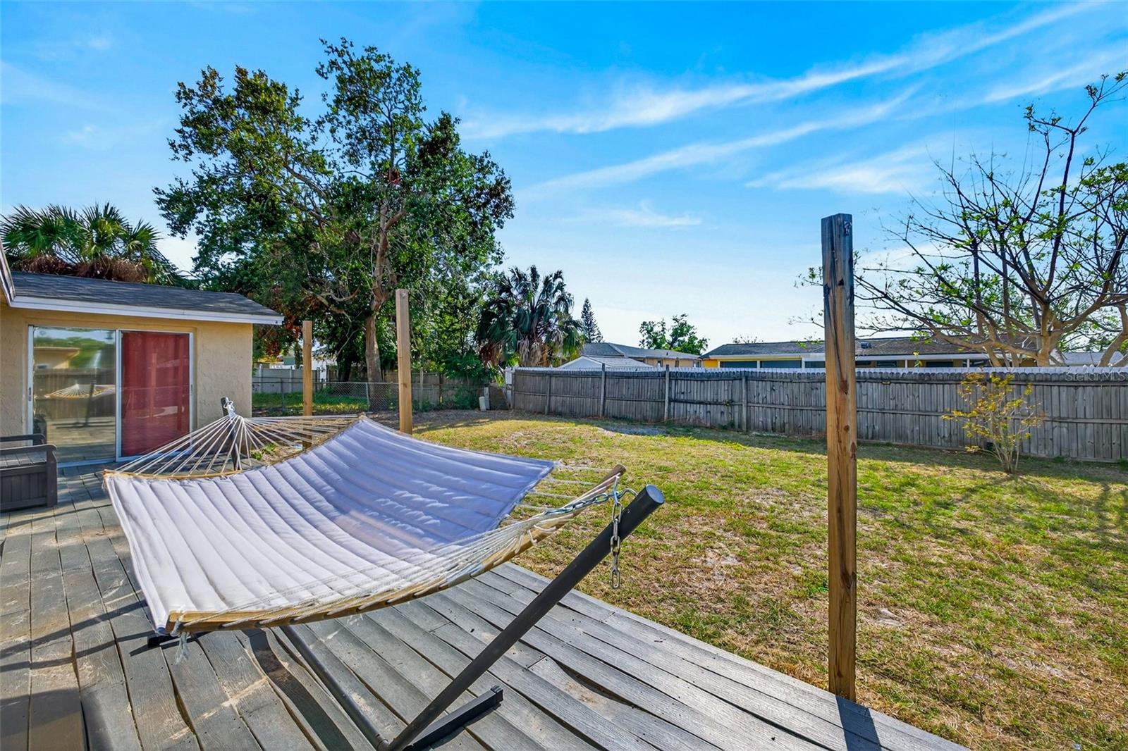 THE LAKES - Residential