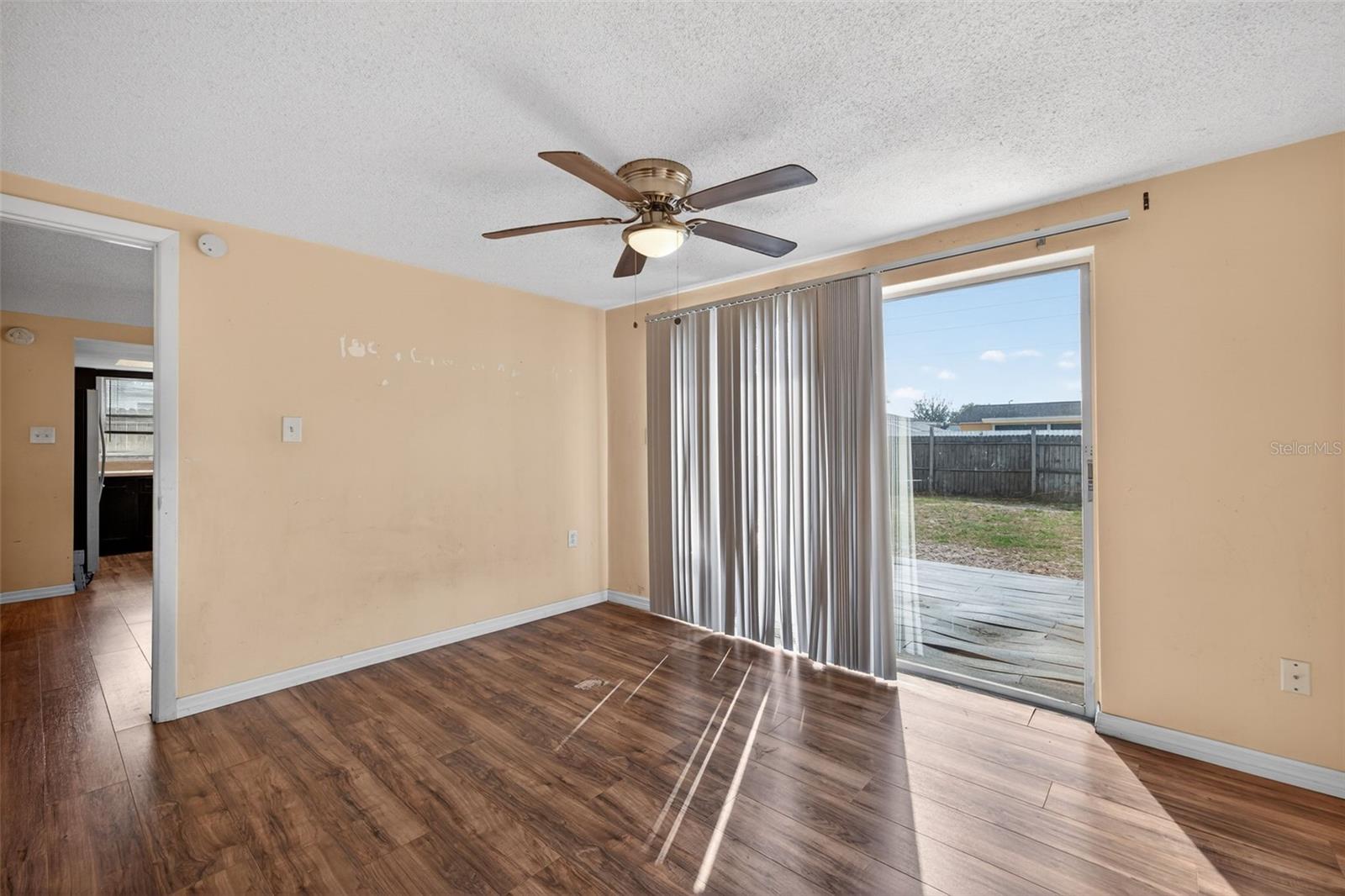 THE LAKES - Residential