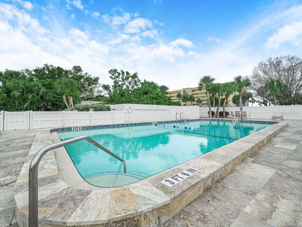 SUTTON PLACE - Residential