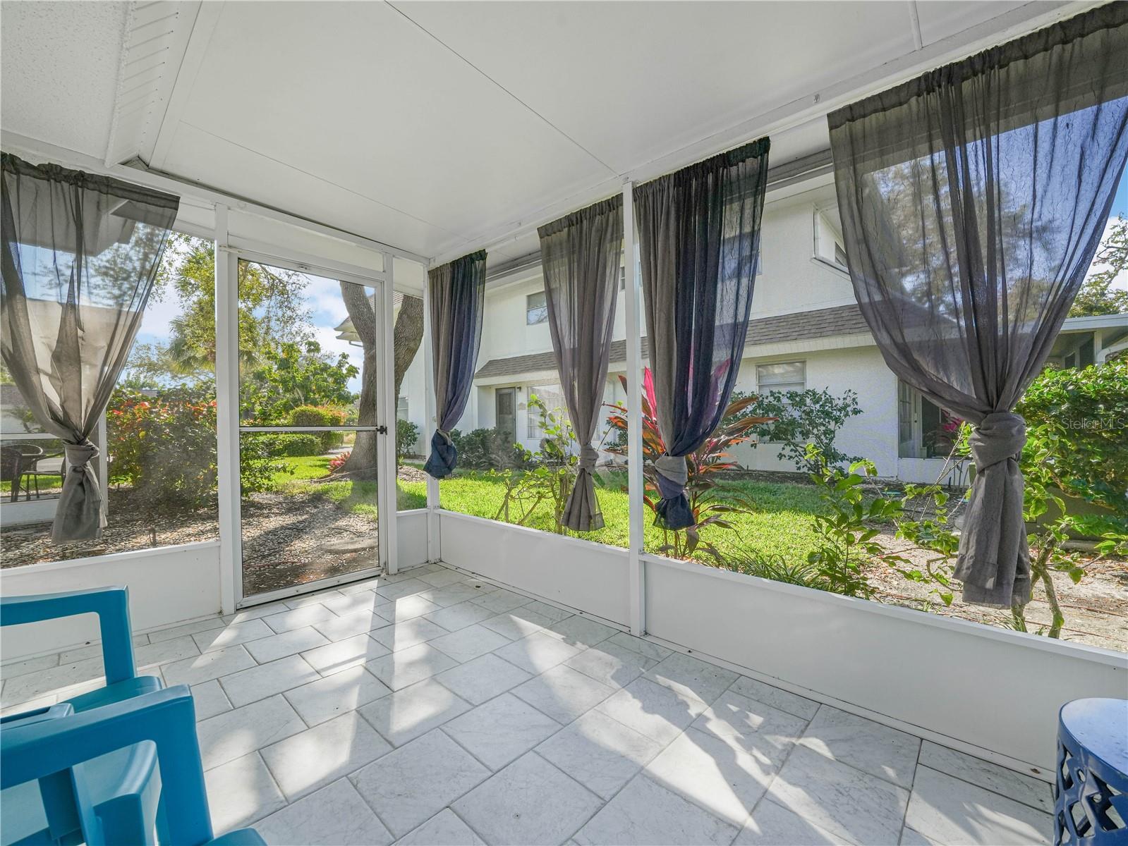 SUTTON PLACE - Residential