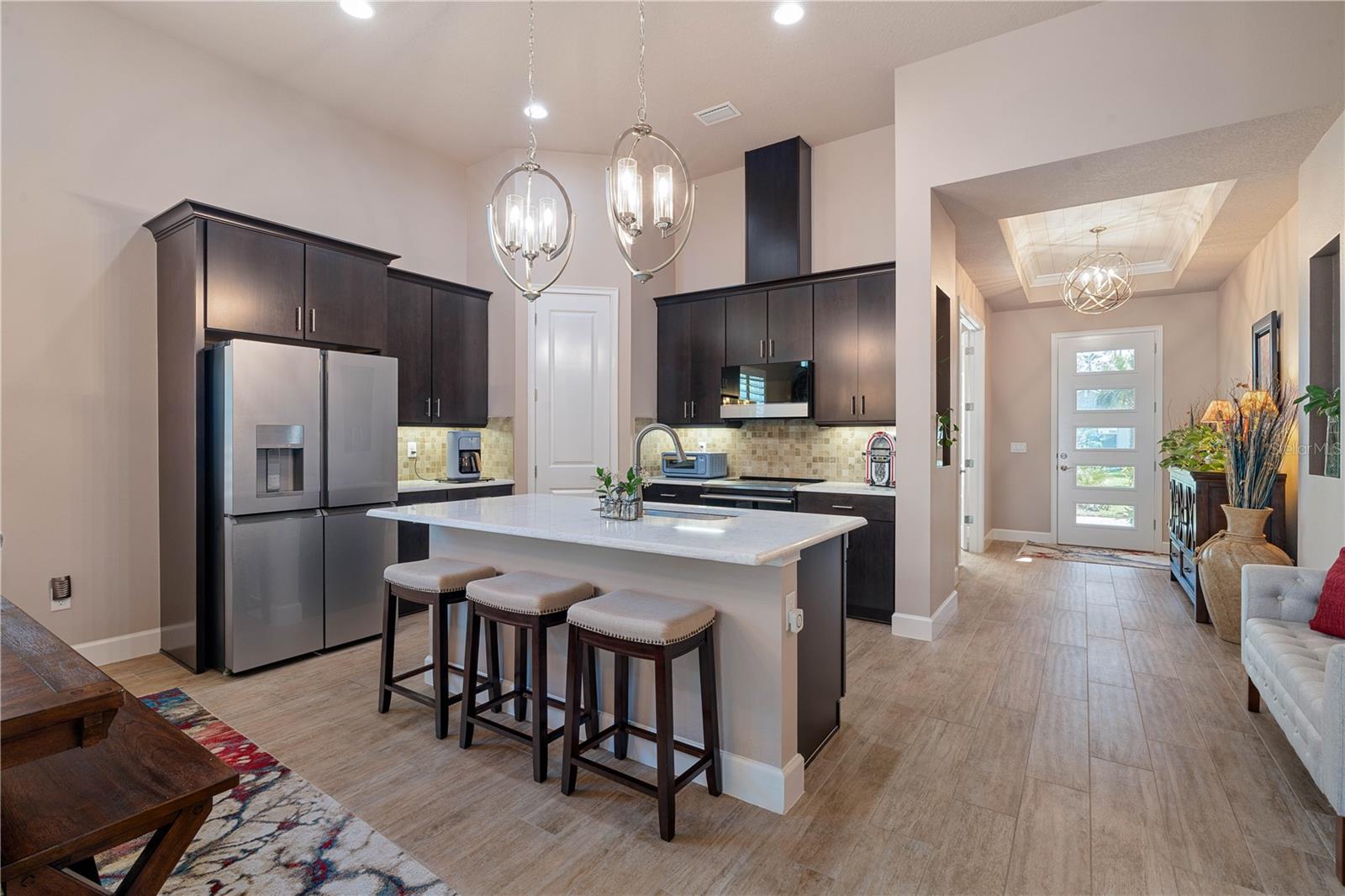 816 CREEKWOOD DRIVE