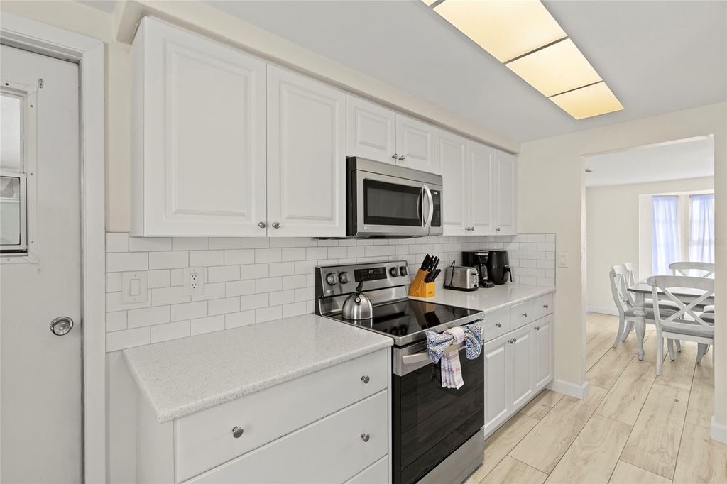 Photo of 6836 Roxbury Drive, Sarasota, FL 34231 (MLS # A4686601)