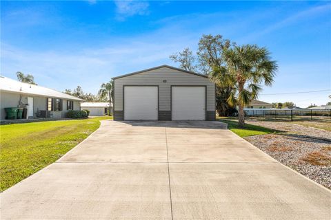 A home in PORT CHARLOTTE