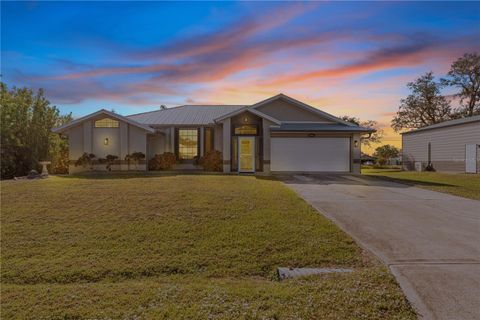 A home in PORT CHARLOTTE