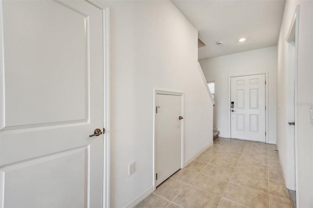 Photo of 1325 N Anchor Bend Way, Kissimmee, FL 34746 (MLS # S5149322)