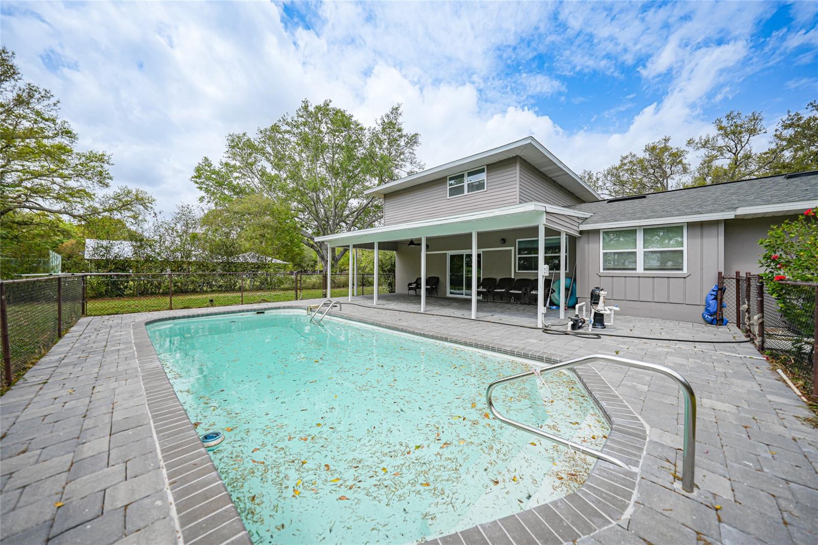 OAKMONT - Residential