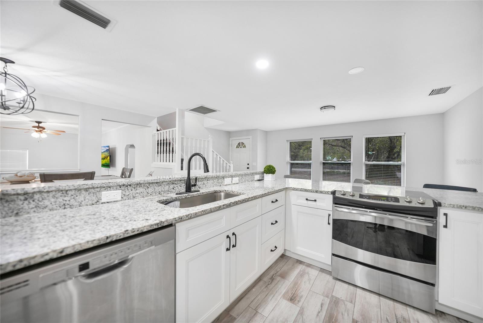 OAKMONT - Residential