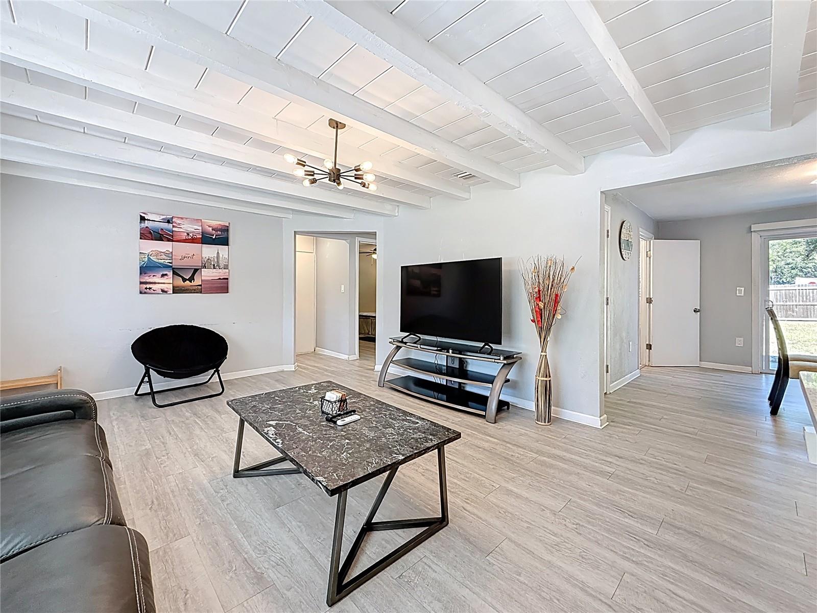 BREEZE HILL - Residential Lease