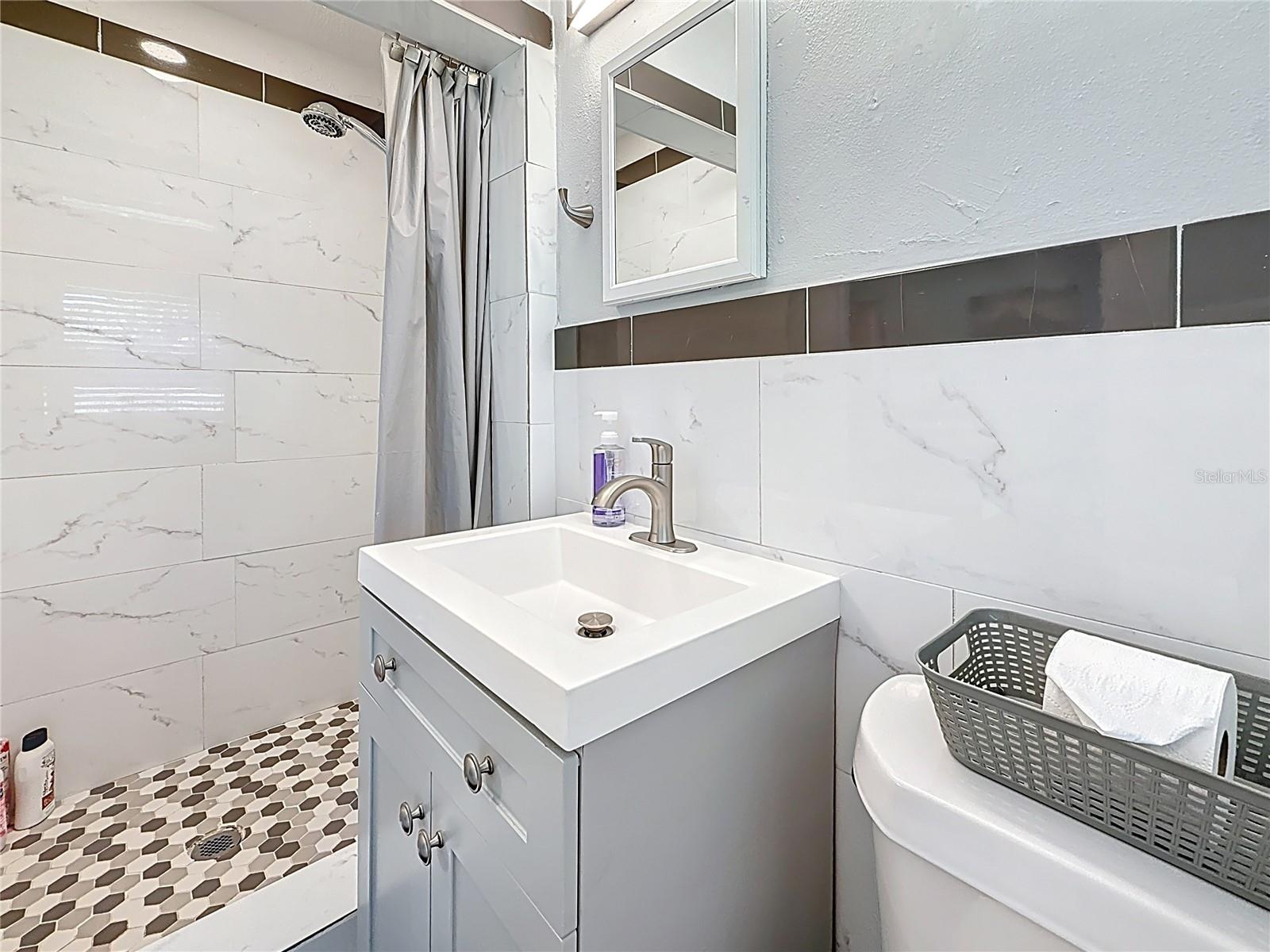 BREEZE HILL - Residential Lease