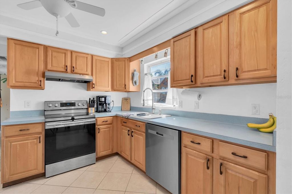 Photo of 4018 26th Avenue N, St Petersburg, FL 33713 (MLS # TB8475284)