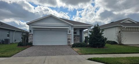 Photo of 5530 NW 40th Loop, Ocala, FL 34482 (MLS # OM715775)