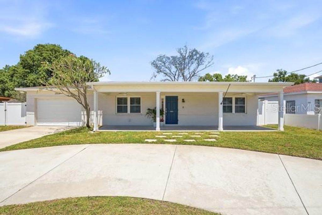 Photo of 3909 W Carmen Street, Tampa, FL 33609 (MLS # TB8494899)