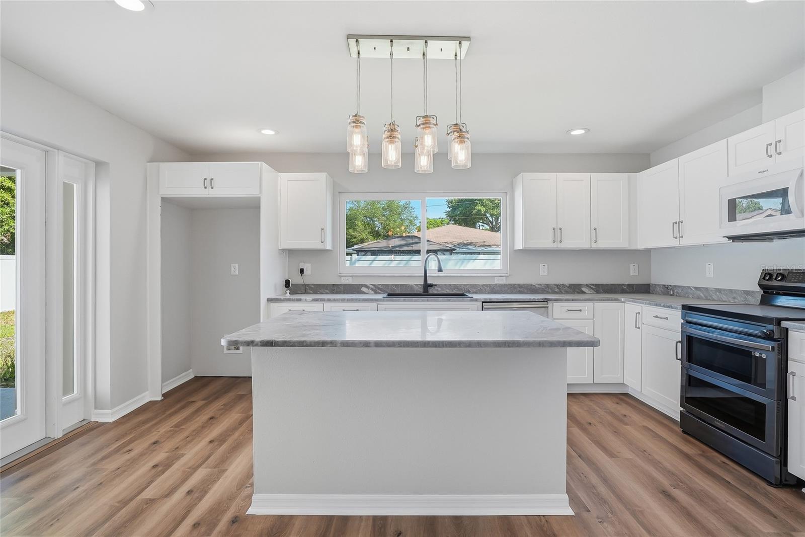 BROADMOOR PARK REV - Residential