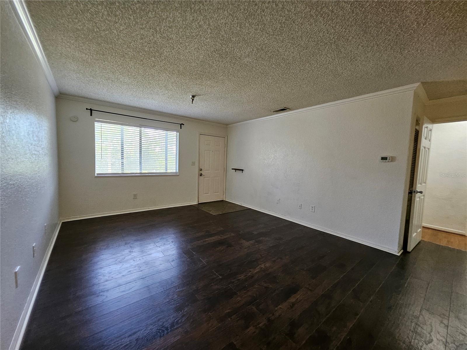 ITOPIA PRIVATE RESIDENCES CONDO BLDG 10, UNIT 1003 - Residential Lease