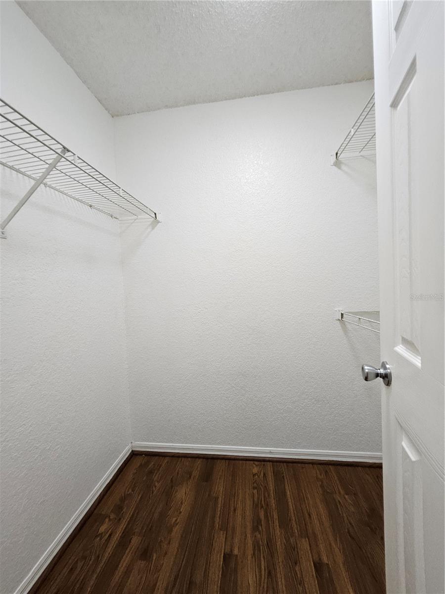 ITOPIA PRIVATE RESIDENCES CONDO BLDG 10, UNIT 1003 - Residential Lease