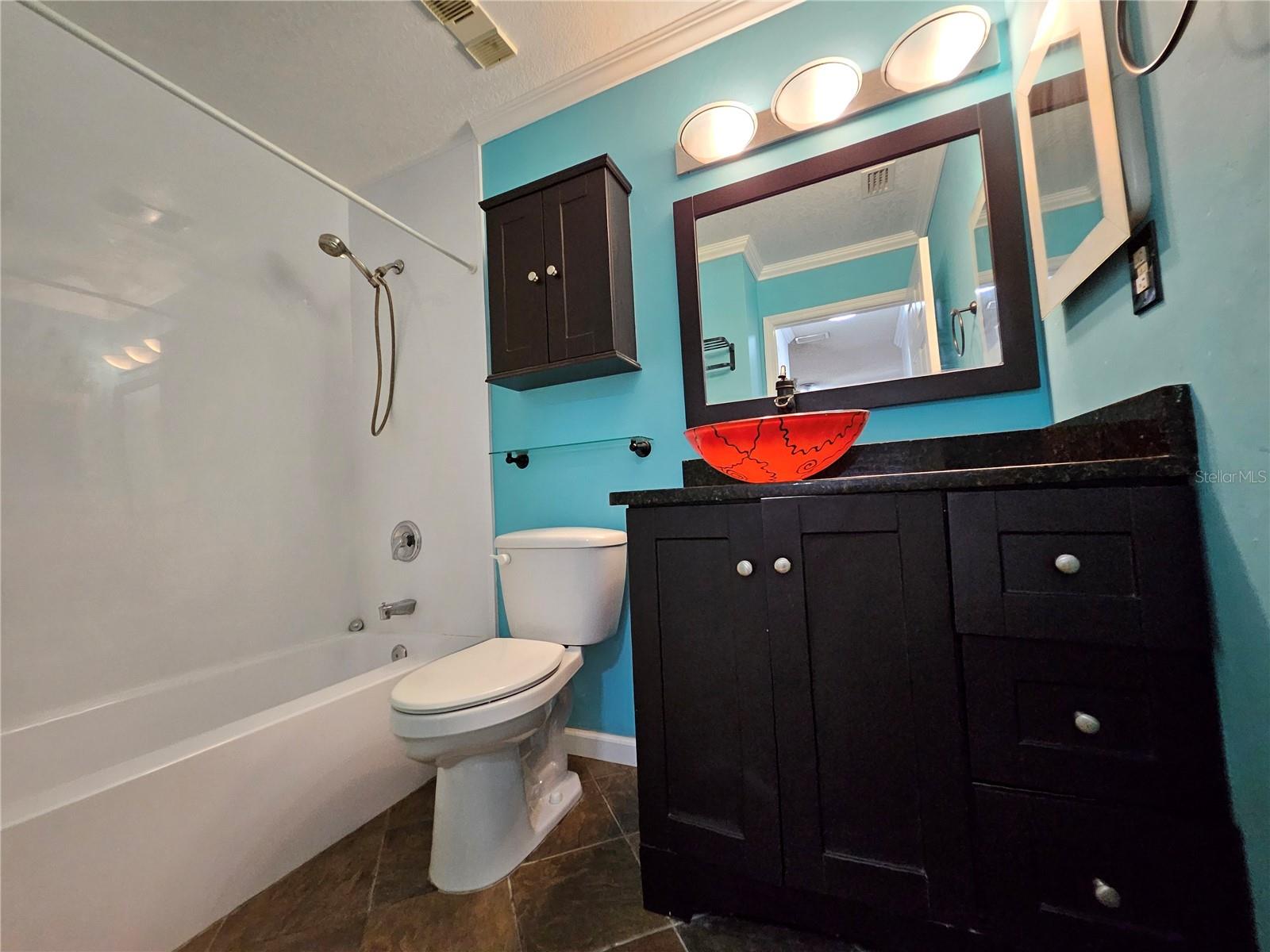 ITOPIA PRIVATE RESIDENCES CONDO BLDG 10, UNIT 1003 - Residential Lease