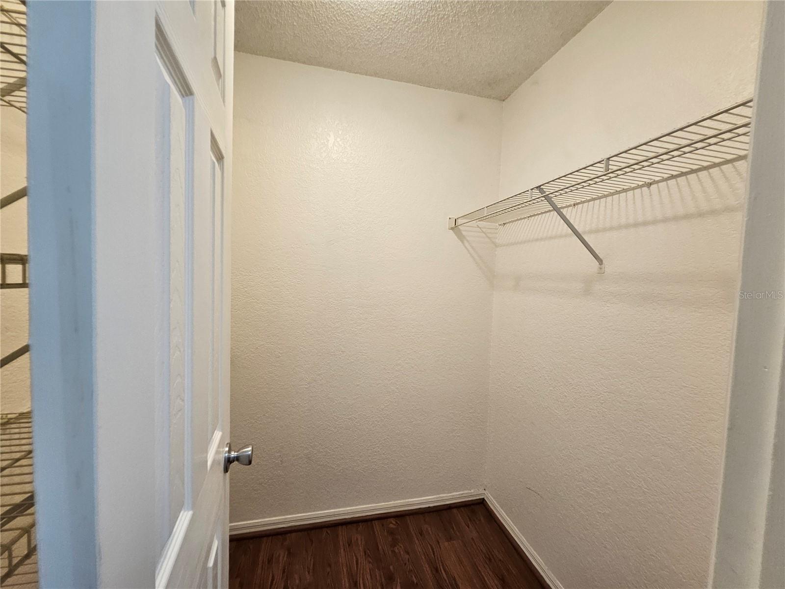 ITOPIA PRIVATE RESIDENCES CONDO BLDG 10, UNIT 1003 - Residential Lease