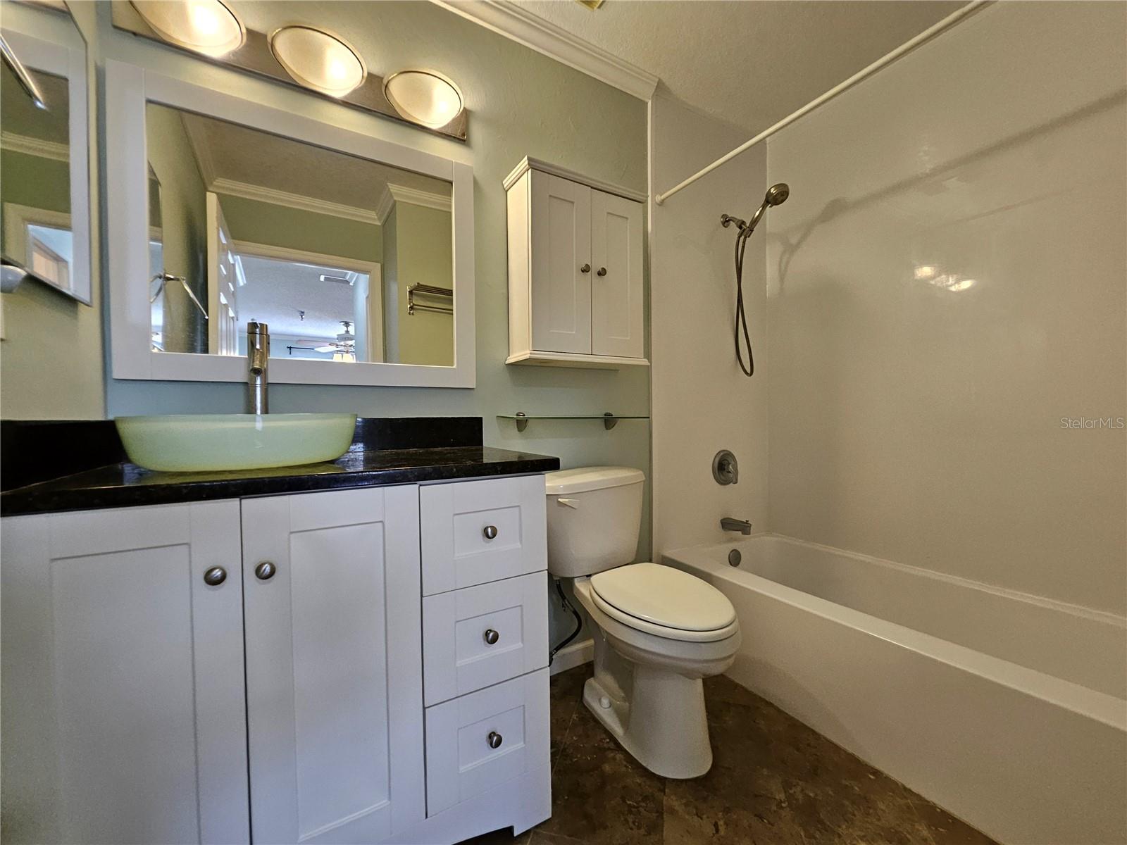 ITOPIA PRIVATE RESIDENCES CONDO BLDG 10, UNIT 1003 - Residential Lease