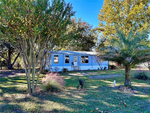 Photo of 372 SW Hawk Ln, Fort White, FL 32038 (MLS # GC535358)