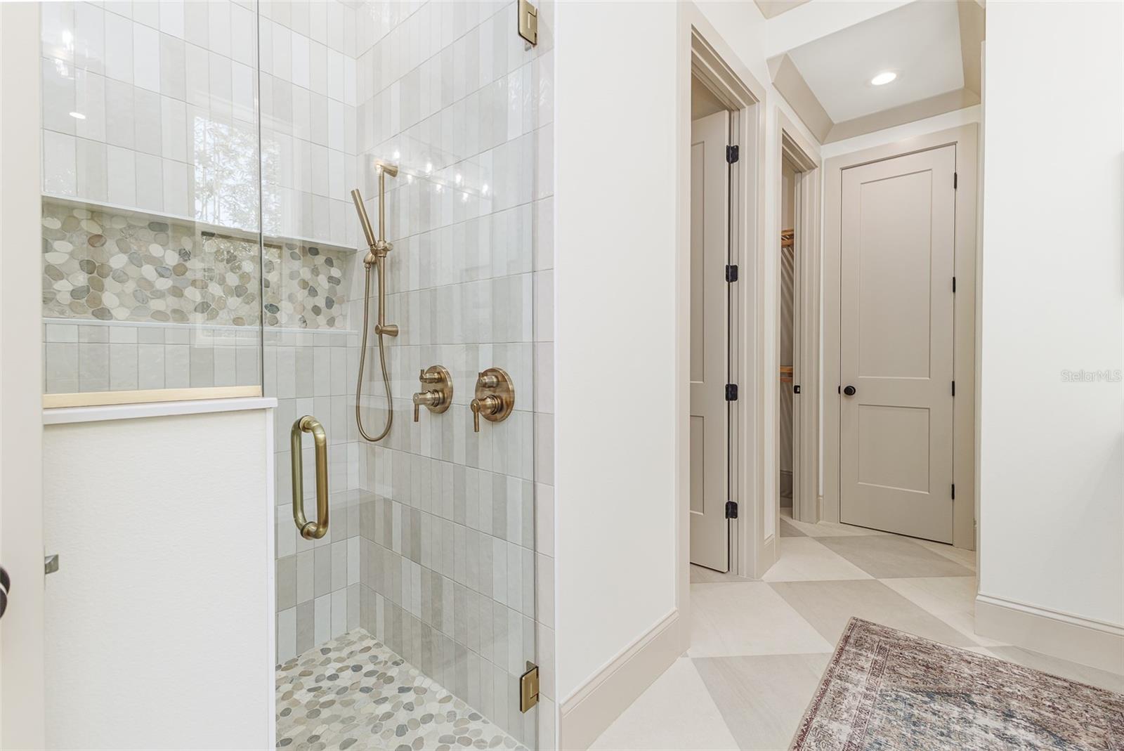 CHEROKEE PLACE SUB - Residential