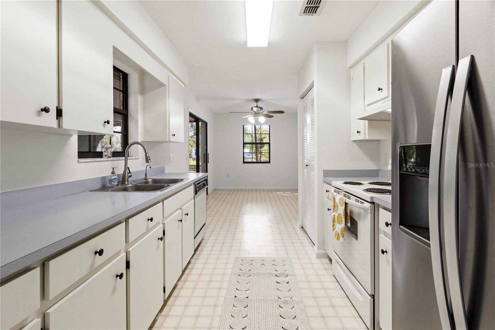 TIMBERLAKE ESTATES - Residential