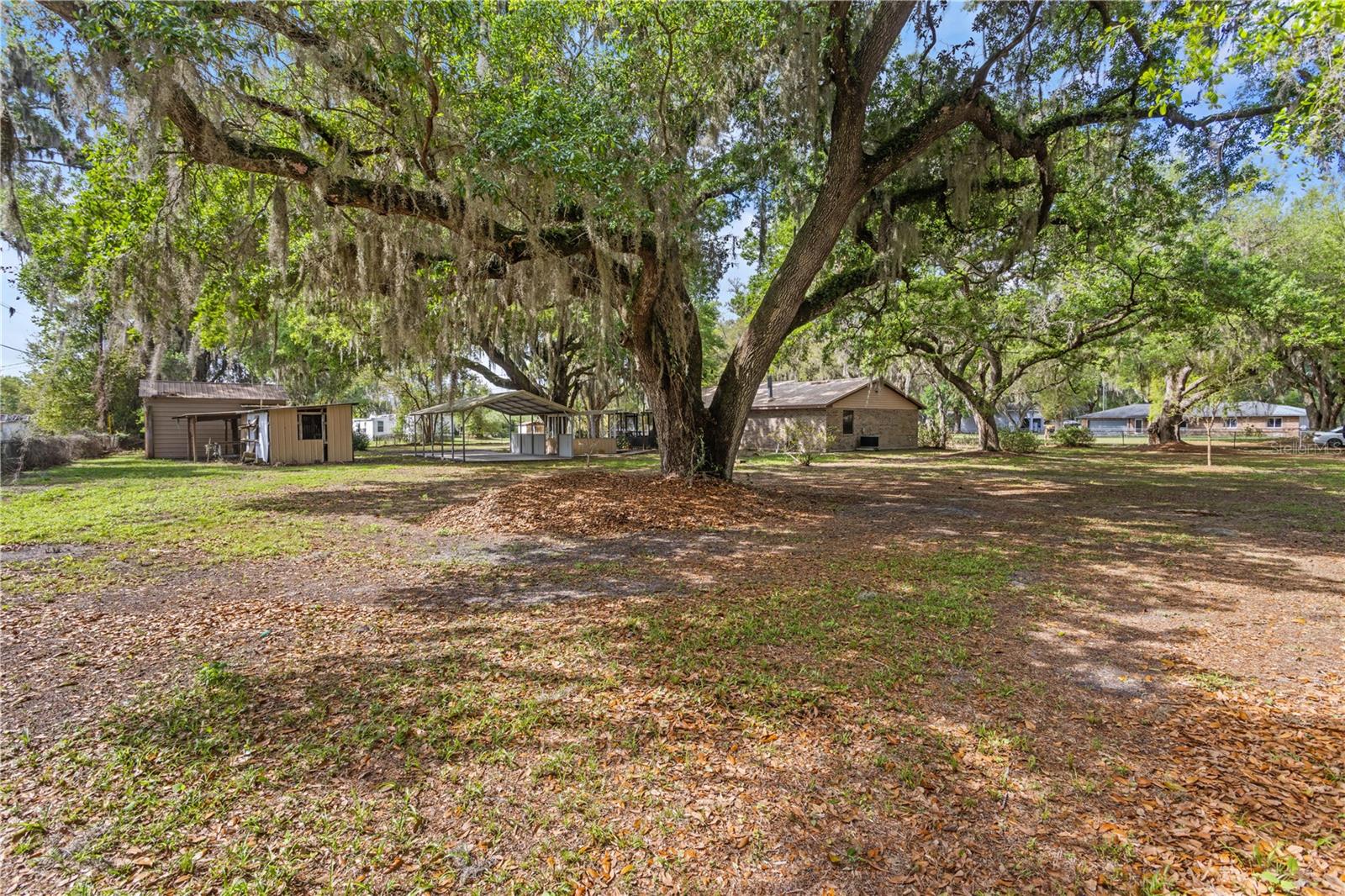 TIMBERLAKE ESTATES - Residential