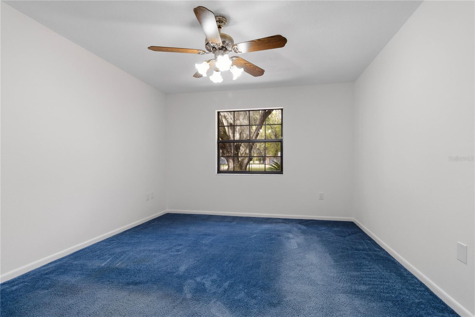 TIMBERLAKE ESTATES - Residential