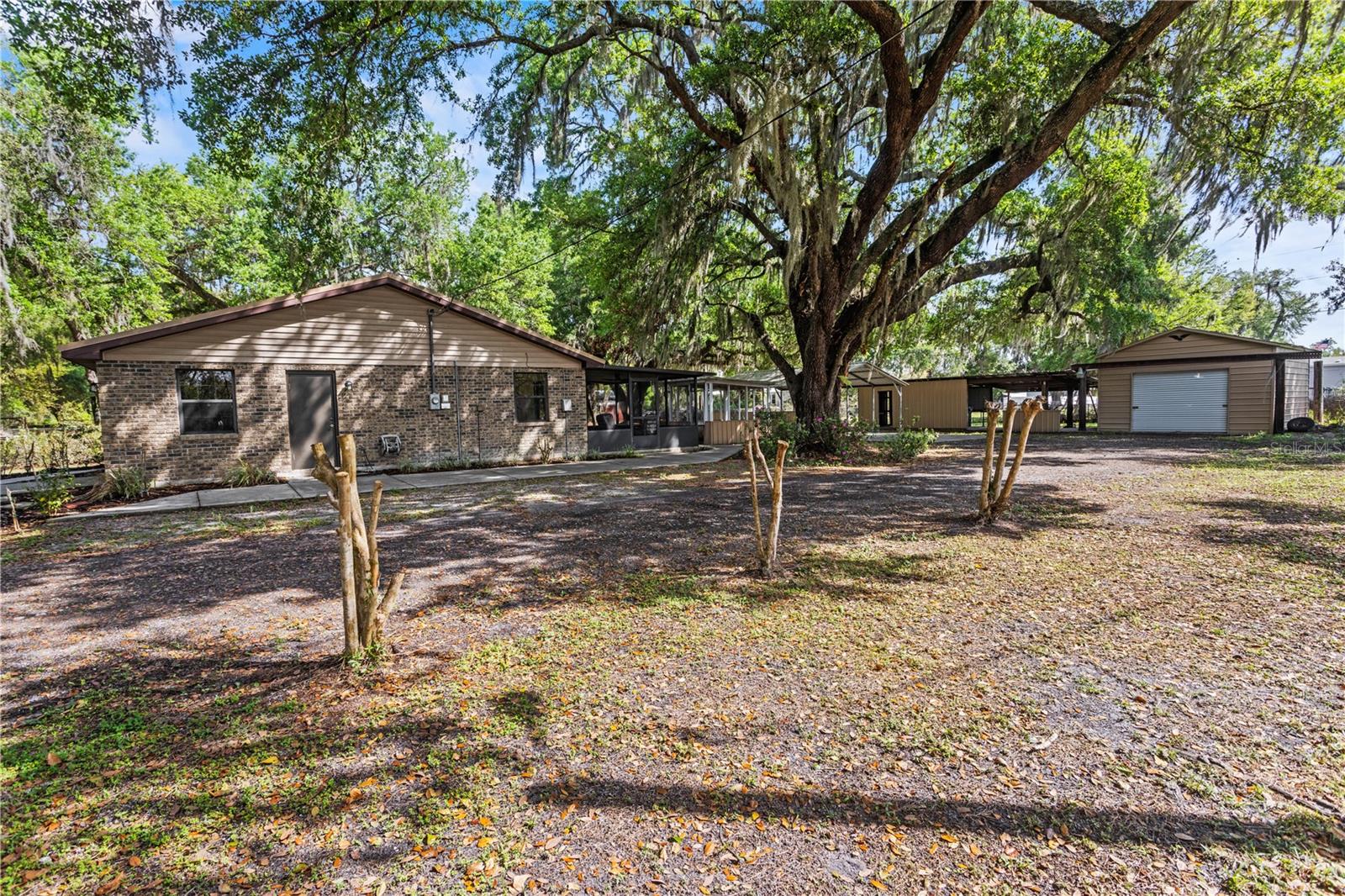 TIMBERLAKE ESTATES - Residential