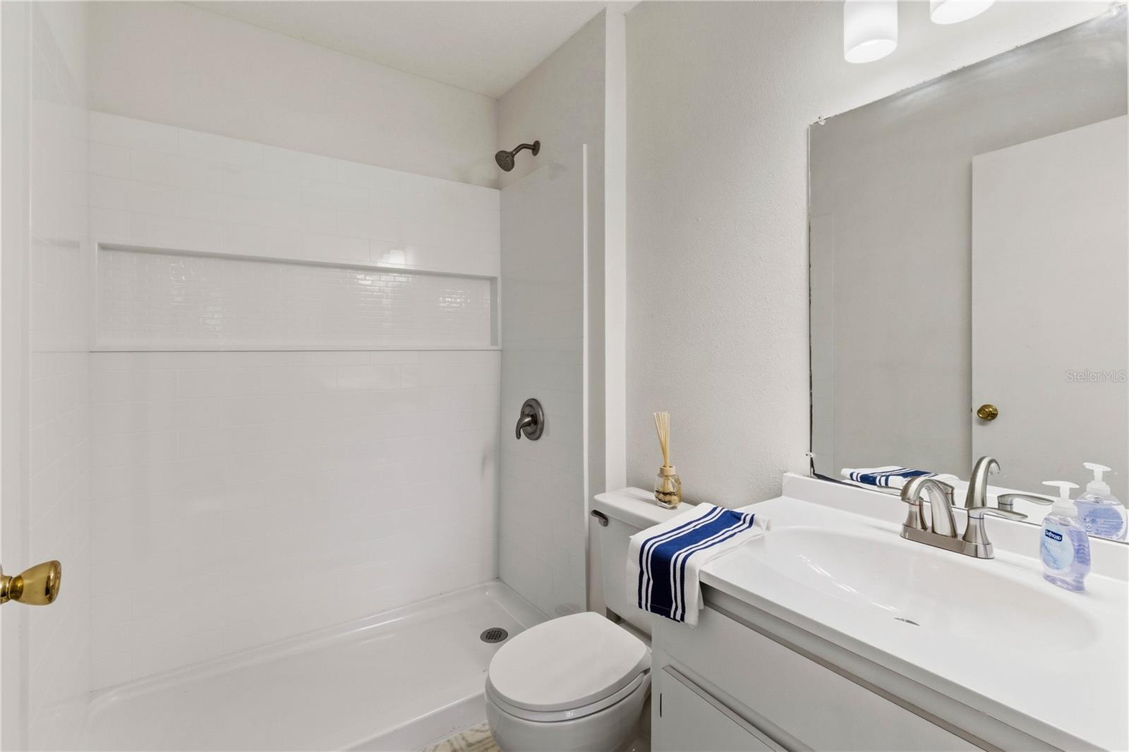 TIMBERLAKE ESTATES - Residential