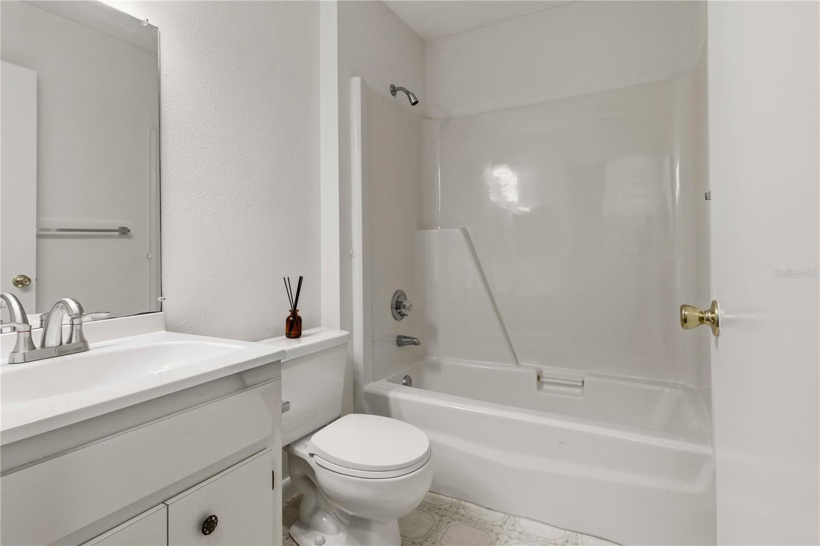 TIMBERLAKE ESTATES - Residential