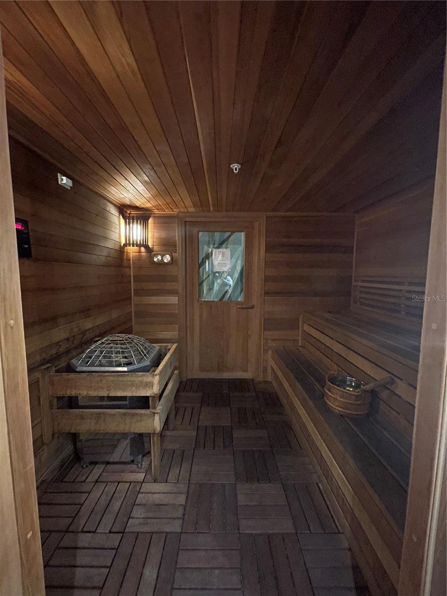 BAYFRONT TOWER CONDO - Residential Lease