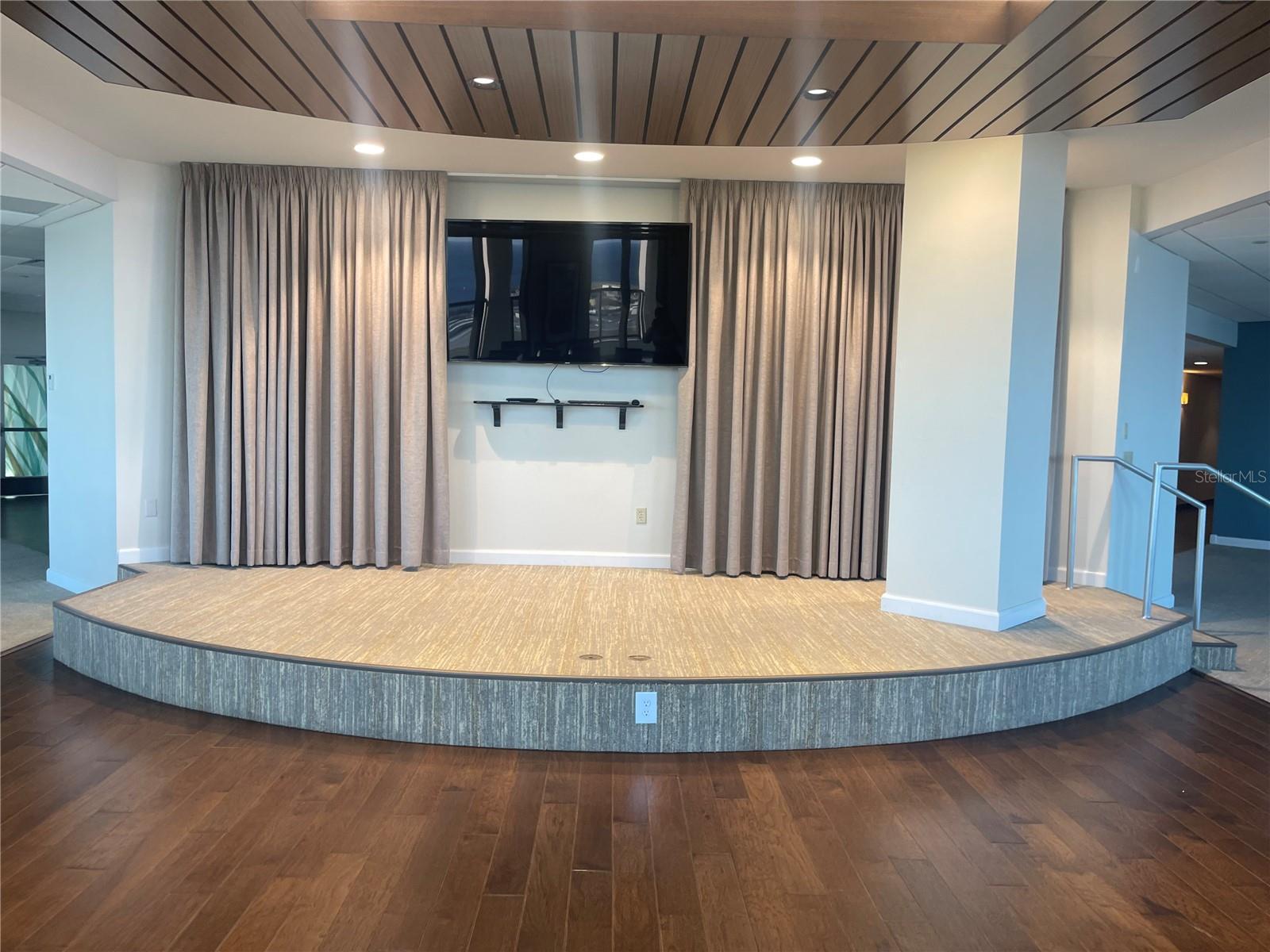 BAYFRONT TOWER CONDO - Residential Lease