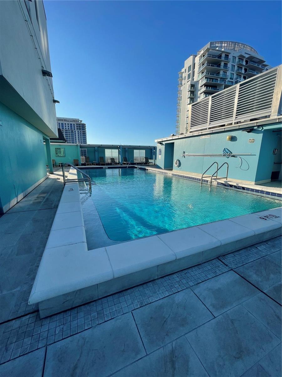 BAYFRONT TOWER CONDO - Residential Lease