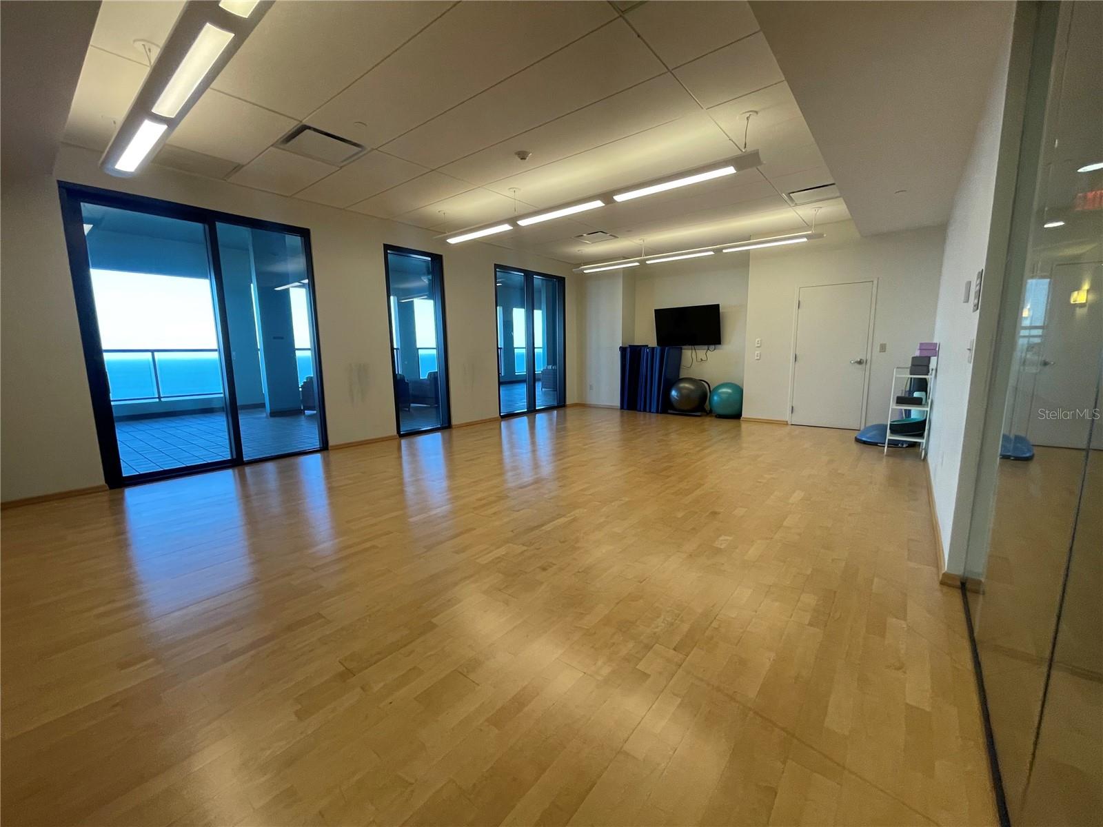 BAYFRONT TOWER CONDO - Residential Lease