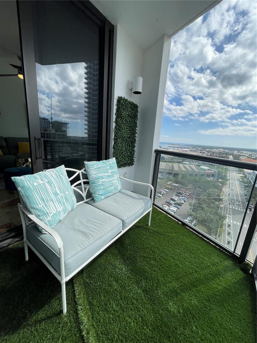 BAYFRONT TOWER CONDO - Residential Lease