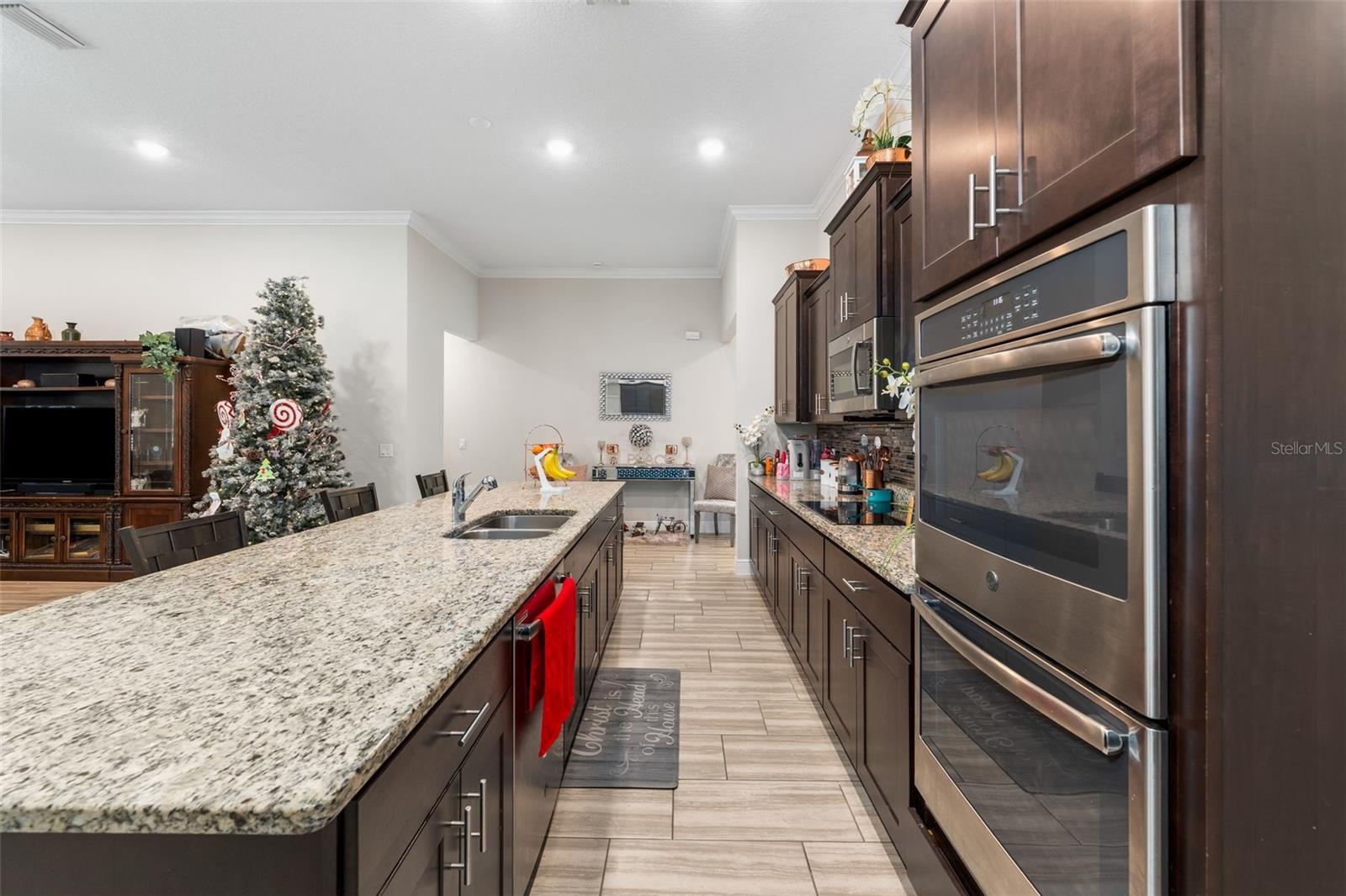 HALF MOON STATION - Residential