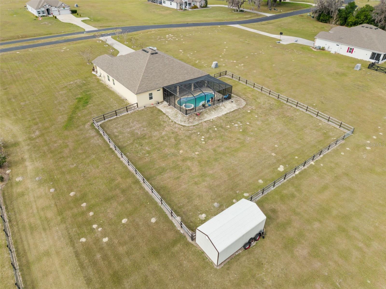 HALF MOON STATION - Residential