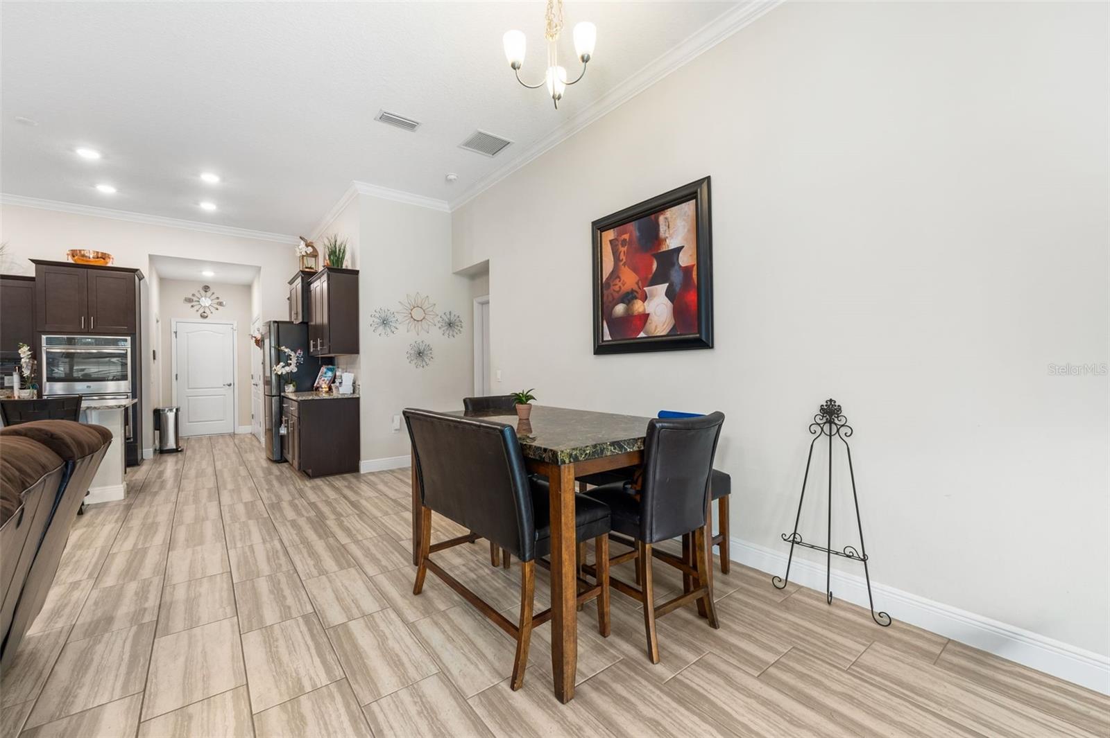 HALF MOON STATION - Residential