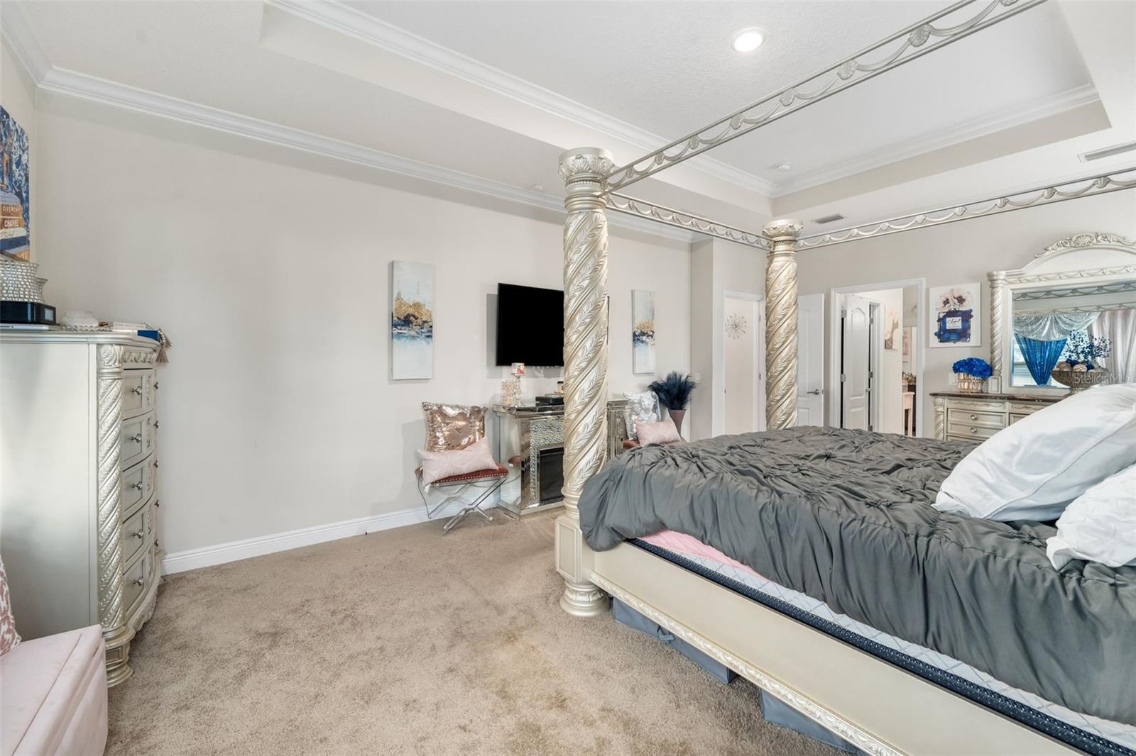 HALF MOON STATION - Residential