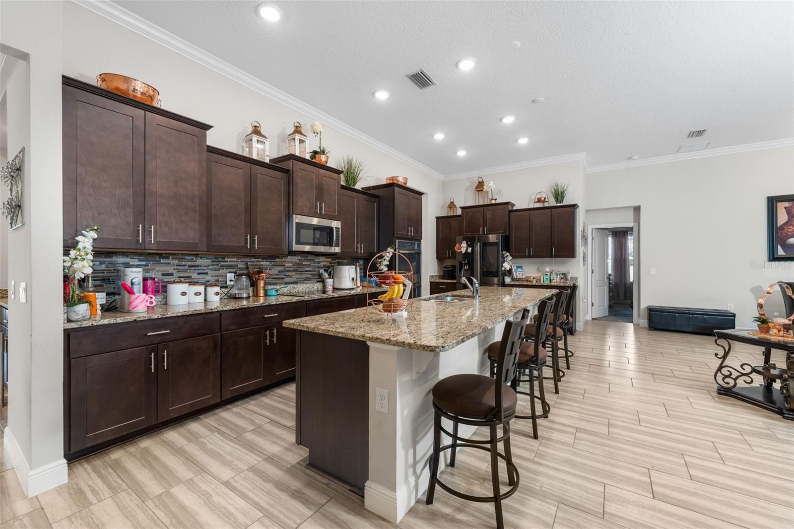 HALF MOON STATION - Residential