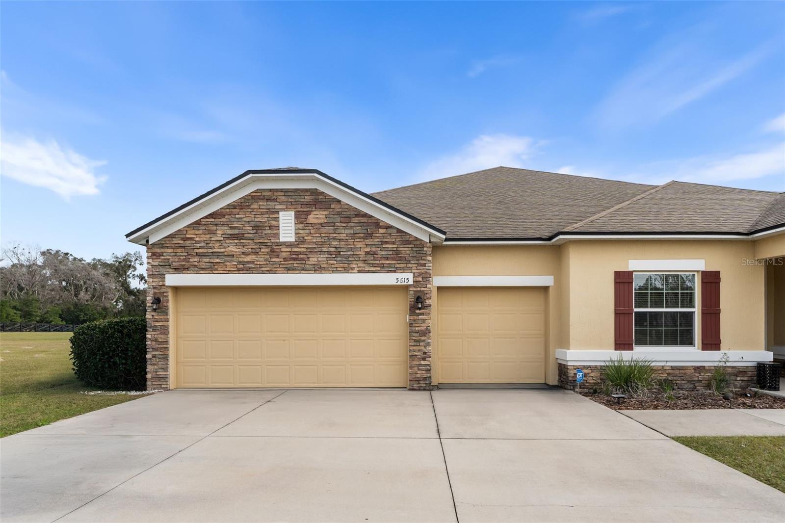 HALF MOON STATION - Residential